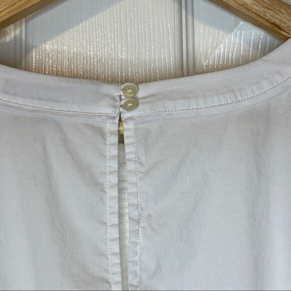 Banana Republic White Blouse - Crew Neck - Keyhole 2 Button back closure - MP - Picture 8 of 10